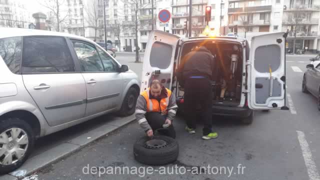 Réparation et Remplacement pneu à Antony